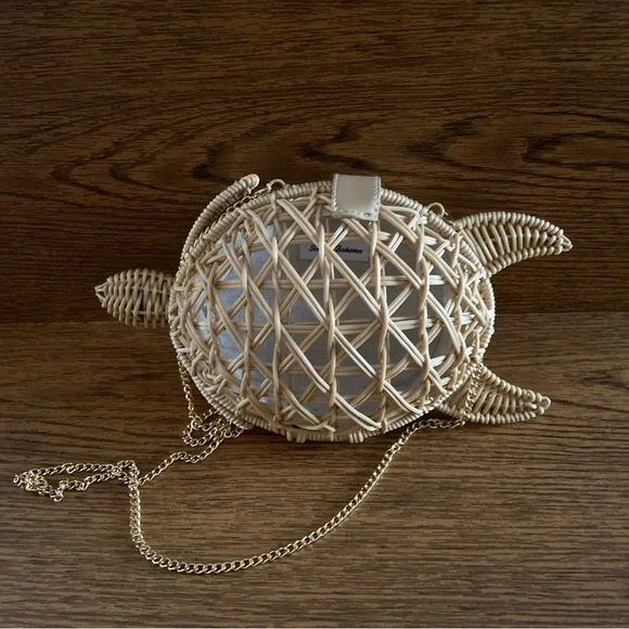 Tommy Bahama Woven Turtle Crossbody Bag in Natural Straw with Gold Chain NWT - Picture 7 of 8